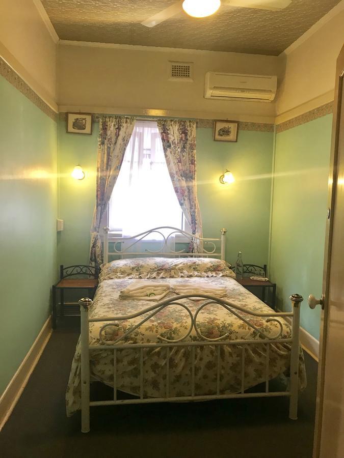 Annie'S Shandon Inn Brisbane Bagian luar foto