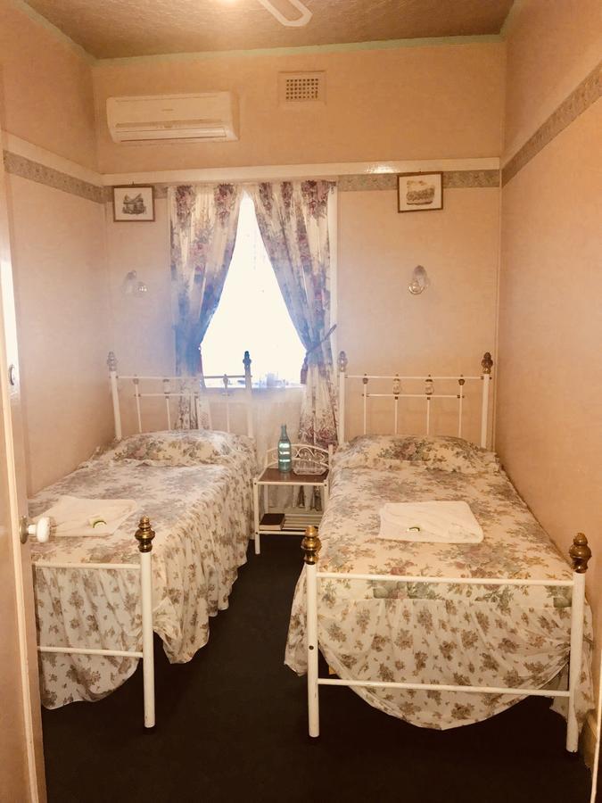 Annie'S Shandon Inn Brisbane Bagian luar foto
