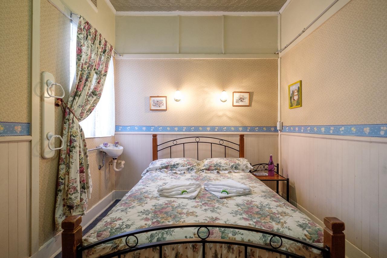 Annie'S Shandon Inn Brisbane Bagian luar foto