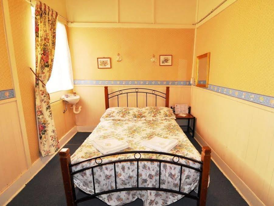 Annie'S Shandon Inn Brisbane Bagian luar foto